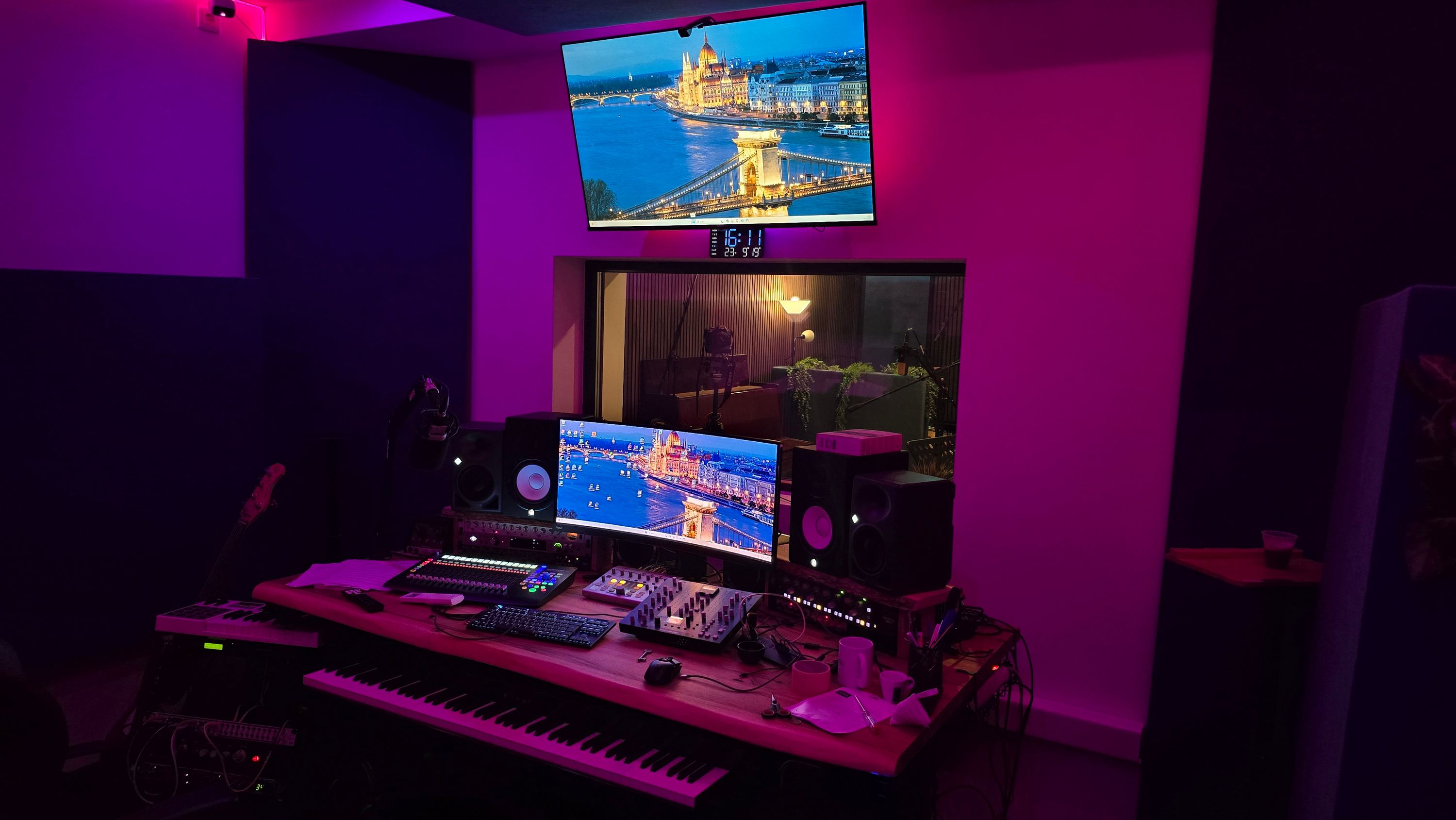 Studio Mikrofon – pogled u režiju